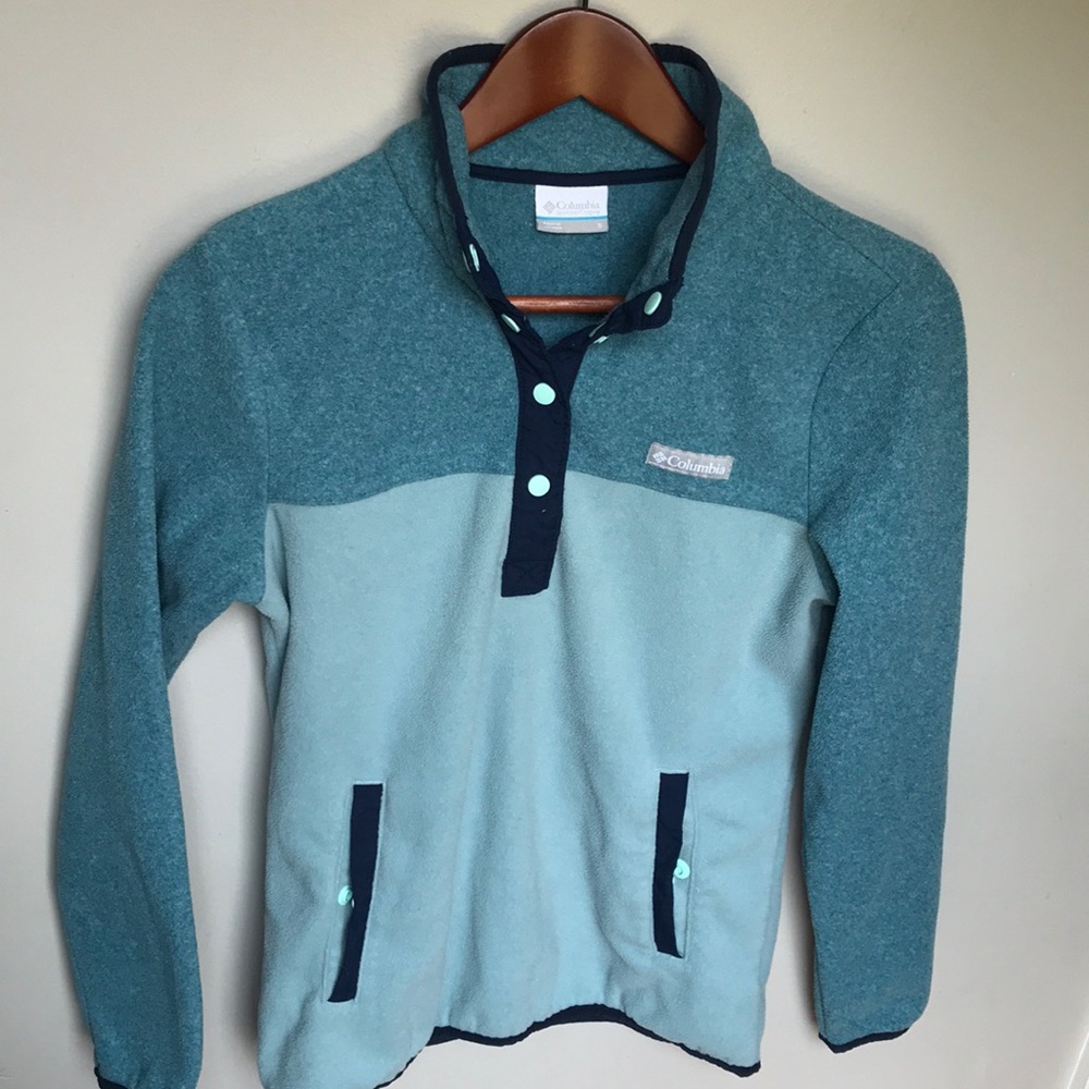 Columbia Women's Teal and Navy Sweater